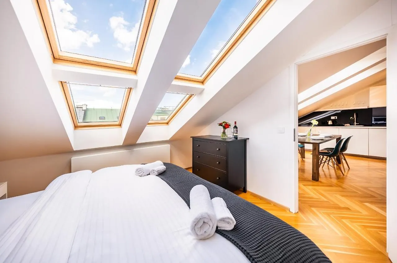 Luxurious Woodrow Wilson Apt In Prague Centre Czech Republic