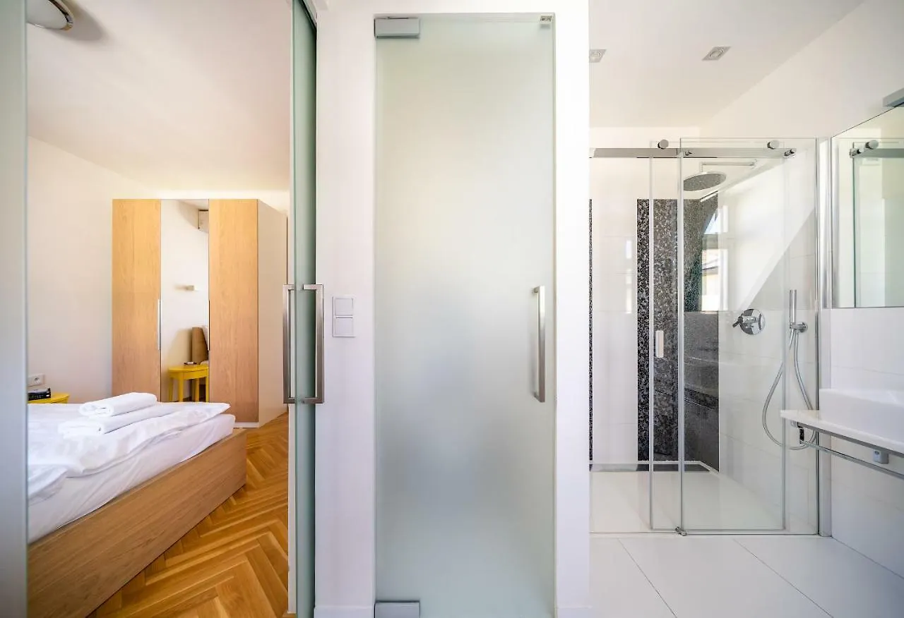 Luxurious Woodrow Wilson Apt In Prague Centre Apartment