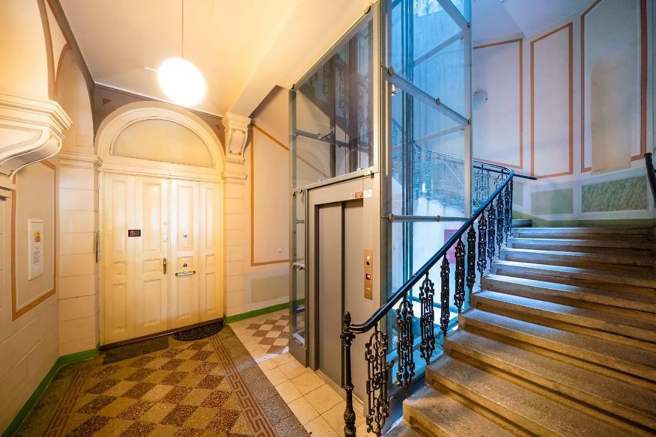 Luxurious Woodrow Wilson Apt In Prague Centre Czech Republic